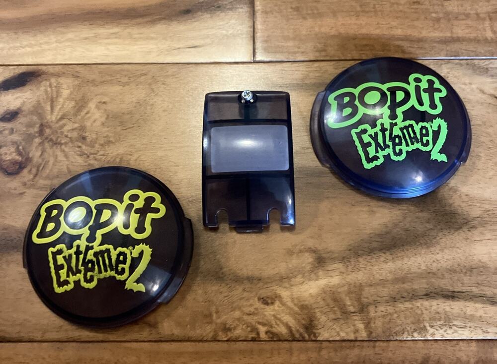 Vtg 1998 Hasbro Bop It Extreme PARTS Battery Compartment & Plastic Covers READ